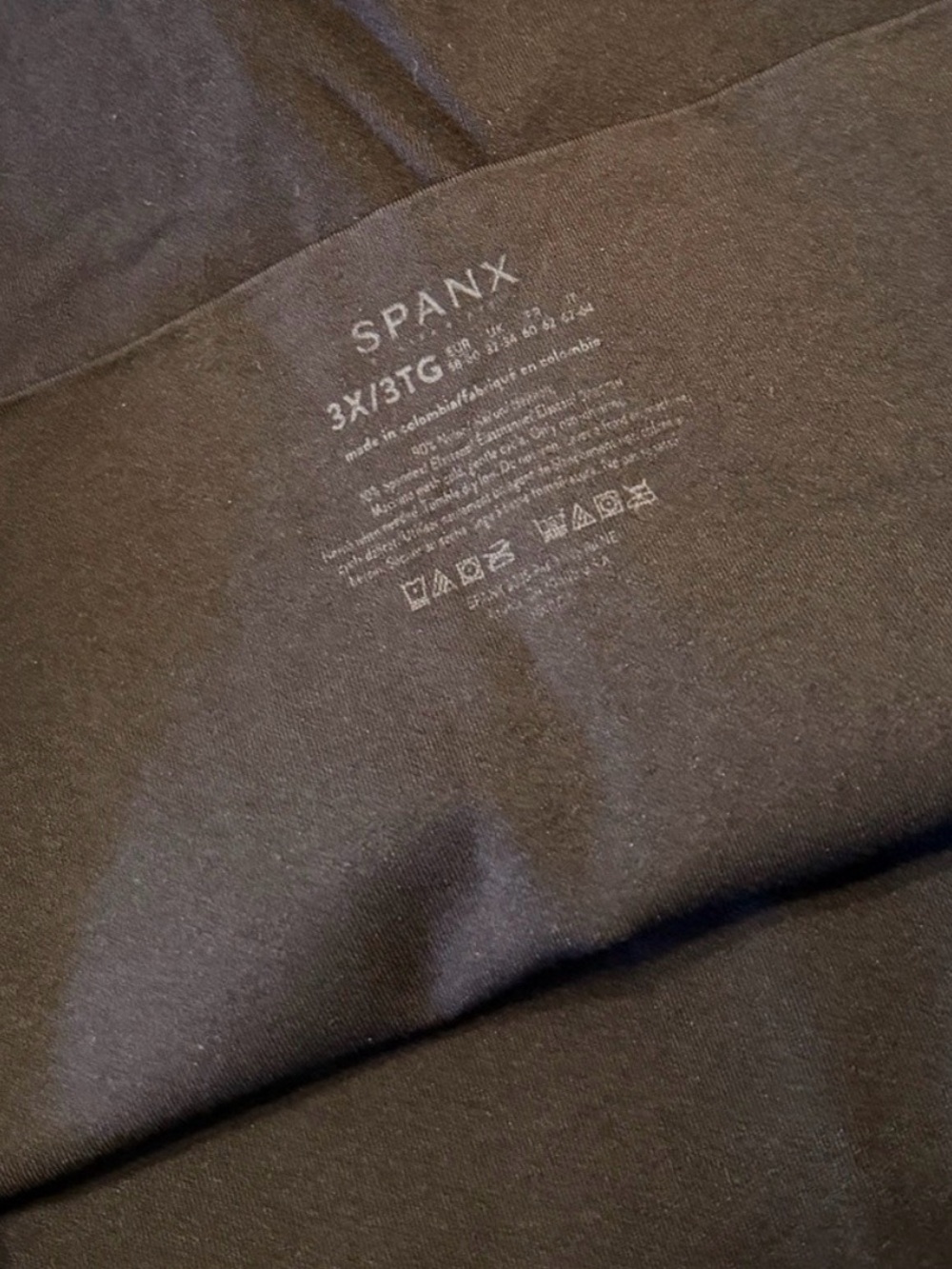 SPANX Black High-Waist Shaping Short - Picture 2 of 2